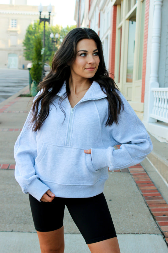Load image into Gallery viewer, Quarter Zip Pocketed Pullover - Grey
