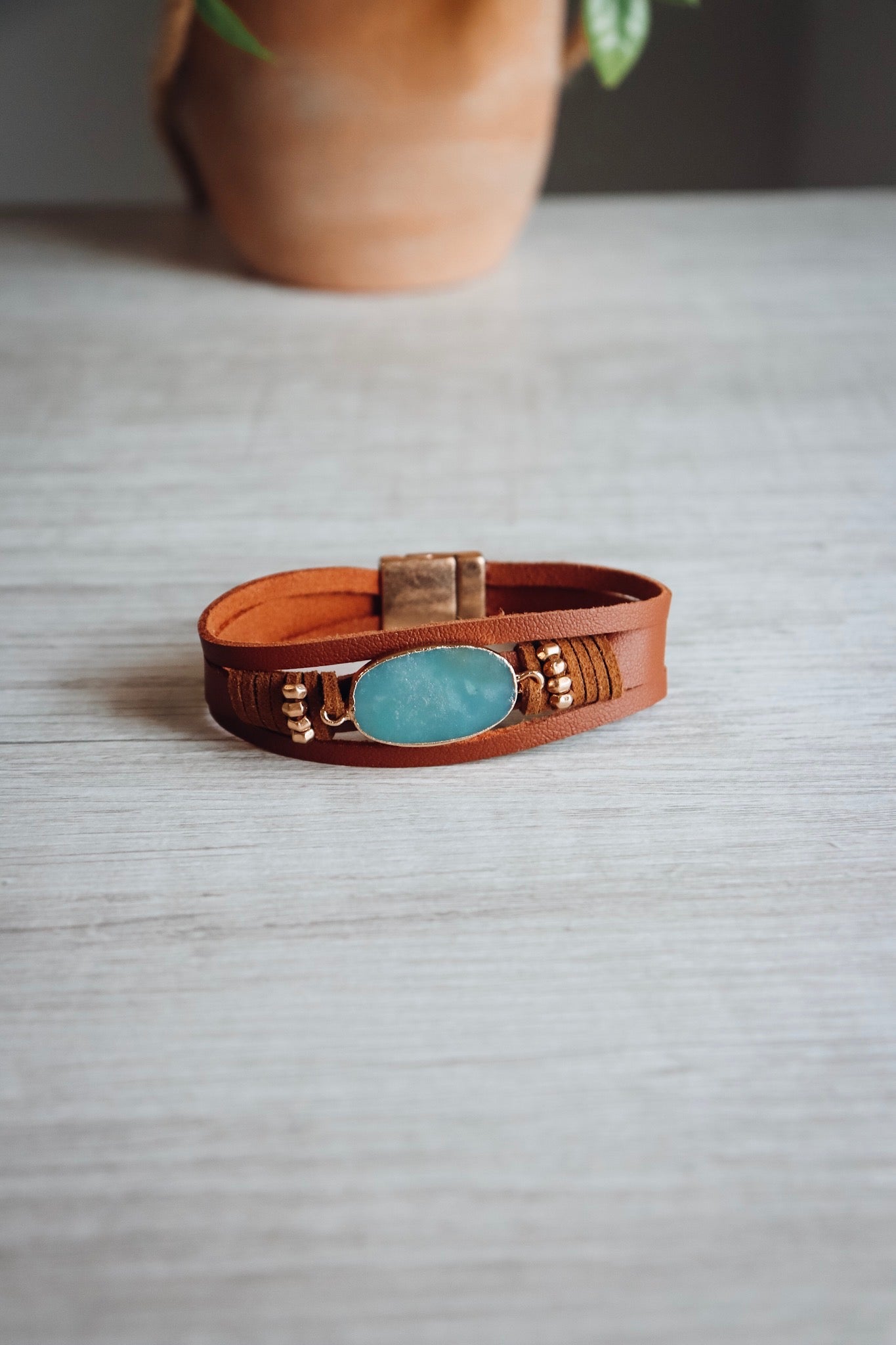 Load image into Gallery viewer, Oval Stone Bracelet
