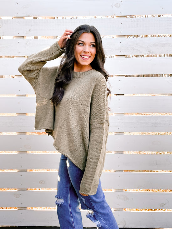 Load image into Gallery viewer, Enid Cropped Sweater
